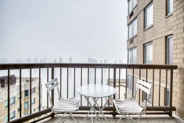 East 34th Street 401