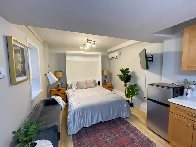 24 Warwick Road