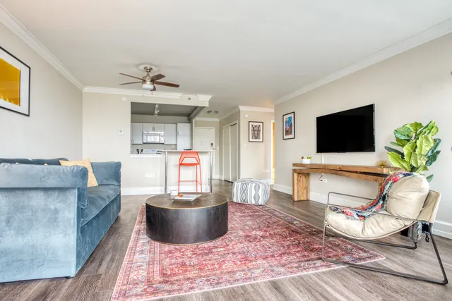 800 4th Street