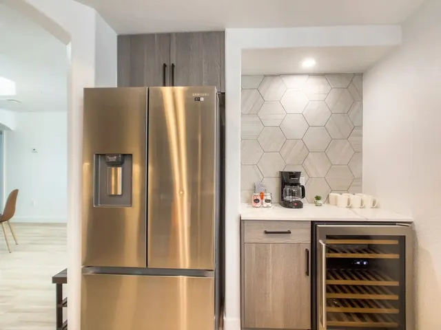 N 71st St #363 15608