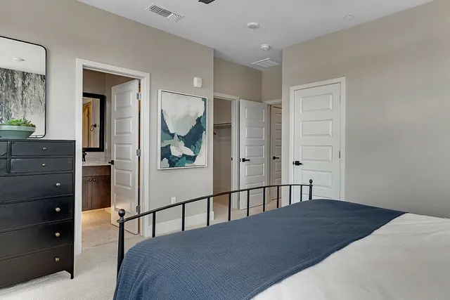 Magnolia Terrace 922