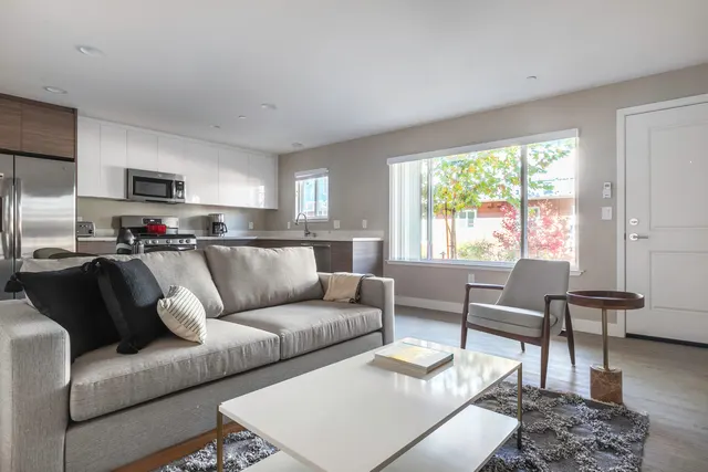 Union Avenue 215
