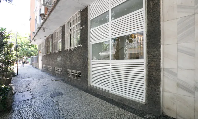 Rua Raul Pompéia 195