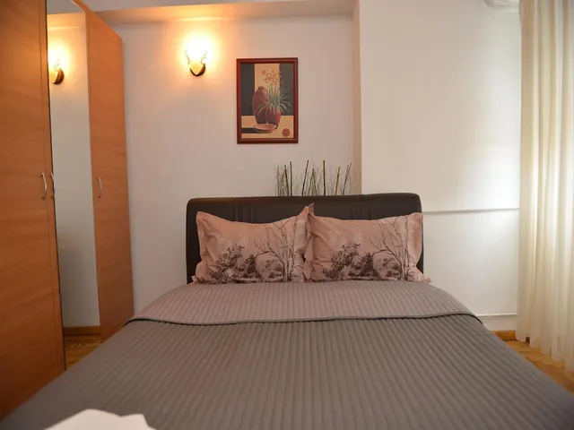 83 Victoriei Avenue 83