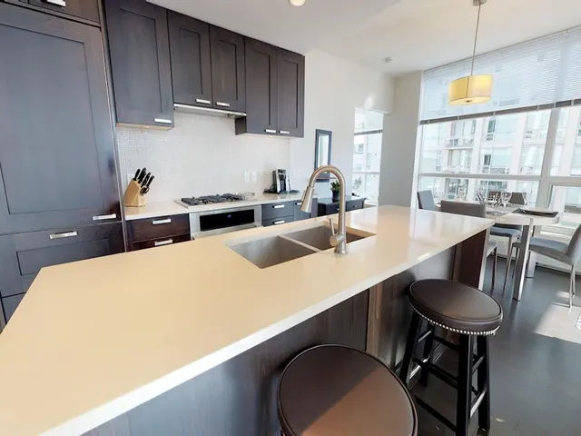 222 Riverfront Ave SW 222