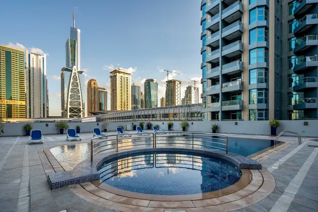 Cascades tower - Dubai - United Arab Emi