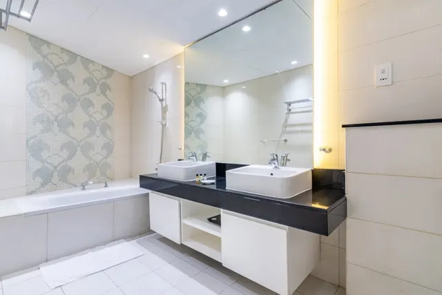 Damac Capital Bay - Dubai - United Arab