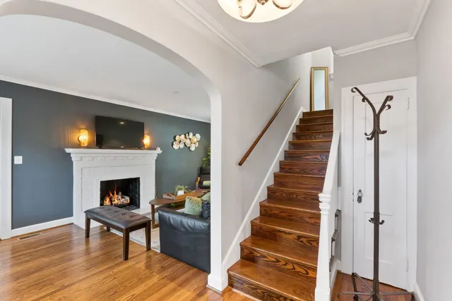 309 E Braddock Rd