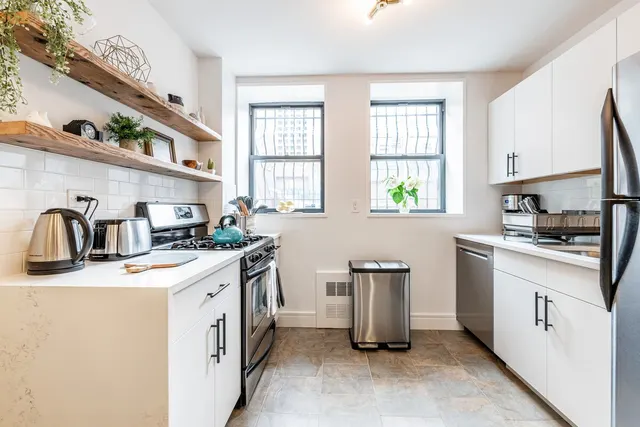 West 121st Street 209 121 1