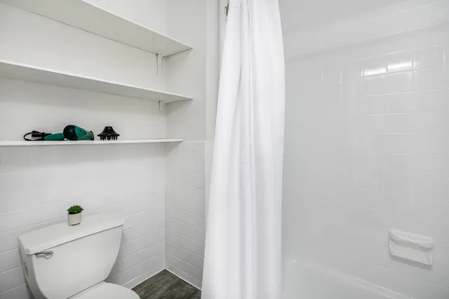 East 75th Street 327