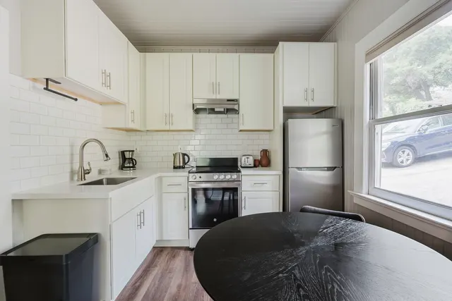 Prospect Avenue 81