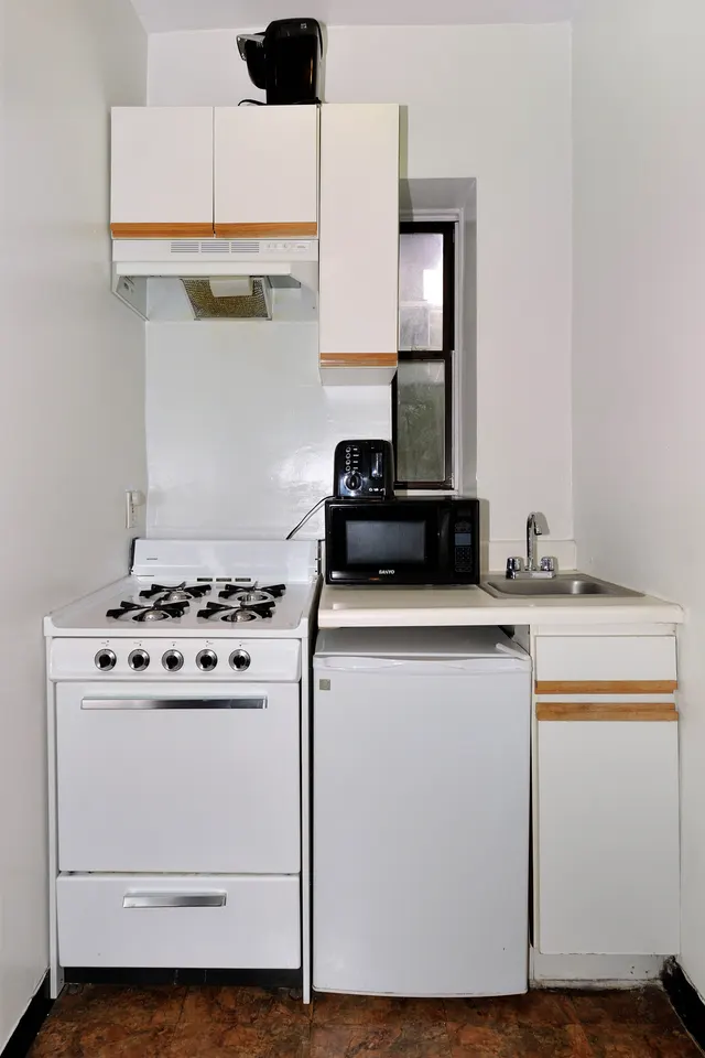 East 89th Street 201