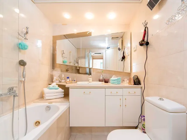 78 HaYarkon Street 78, 207