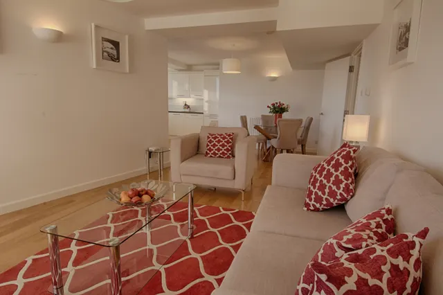 Kew Bridge Court em London, Reino Unido