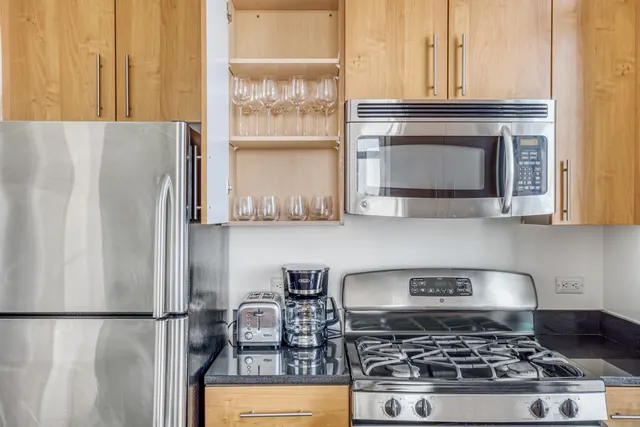 48th Avenue 4-75