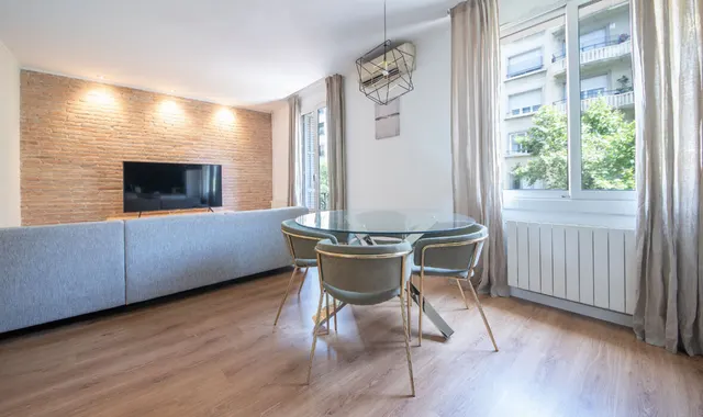 Carrer dAribau 207 em Barcelona, Espanha
