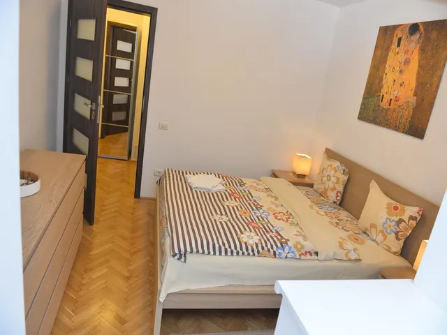 97 Iacob Felix Street 97