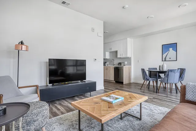 Broadway 3093