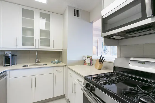2nd Avenue 480