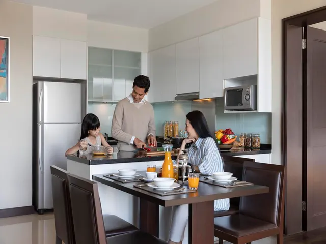 90 Sukhumvit Soi 24, Klongton