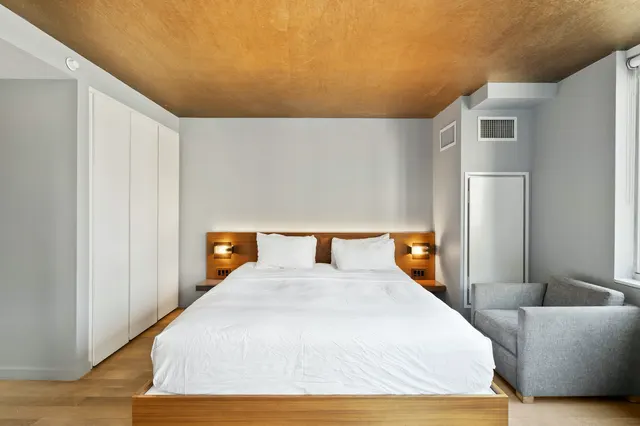 9th Avenue 515