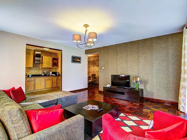 Ring Road, Parklands