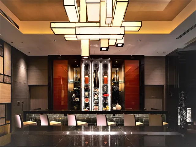 2 1-8-2 Marunouchi, Chiyoda-Ku