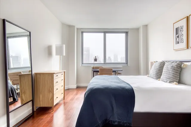 East 34th Street 401