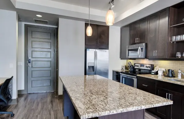 3201 Esperanza Crossing