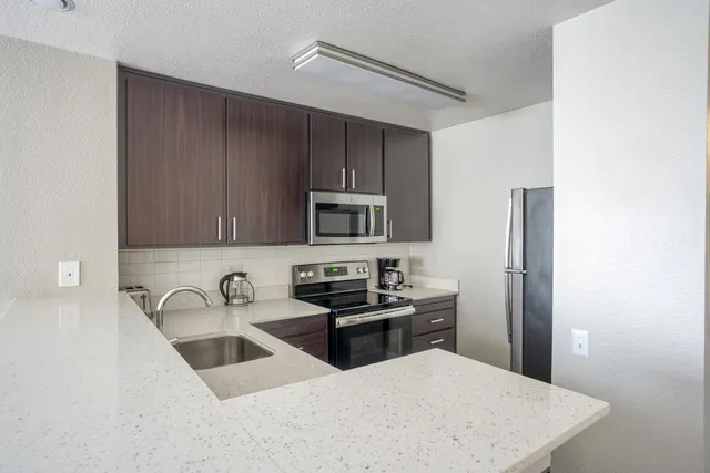40th Street 1331