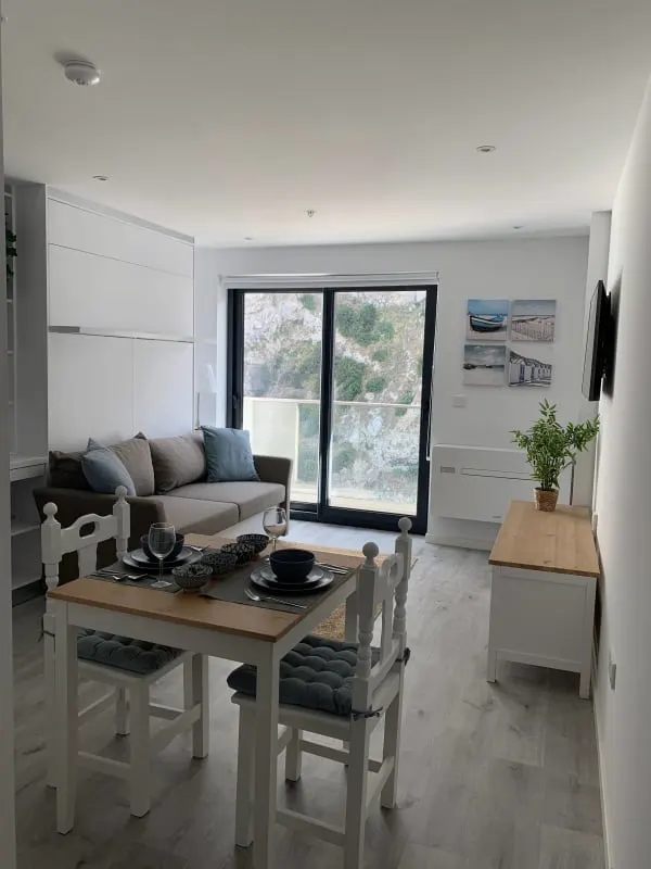 4 Stirling Way