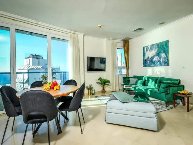 78 HaYarkon Street 78, 162
