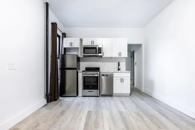 61st Street 579