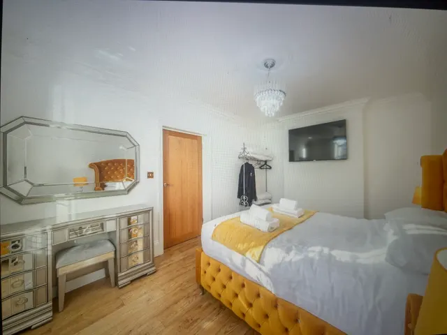 Ridley House Apartments