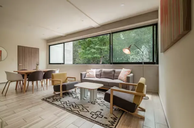 3 bedroom apartment · sleeps 1 (2)