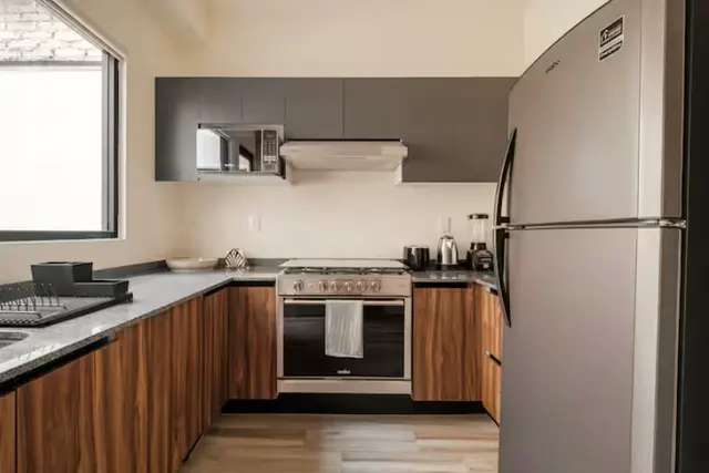3 bedroom apartment · sleeps 1 (2)