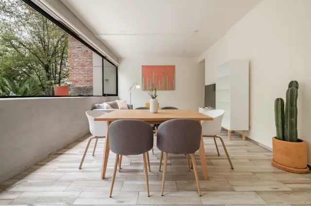 3 bedroom apartment · sleeps 1 (2)