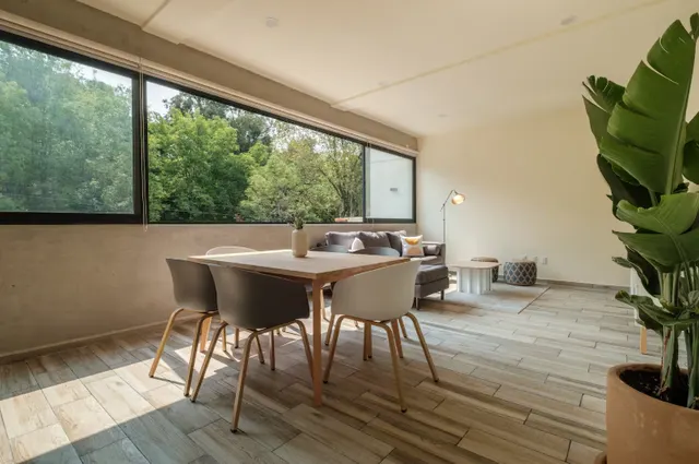 3 bedroom apartment · sleeps 1