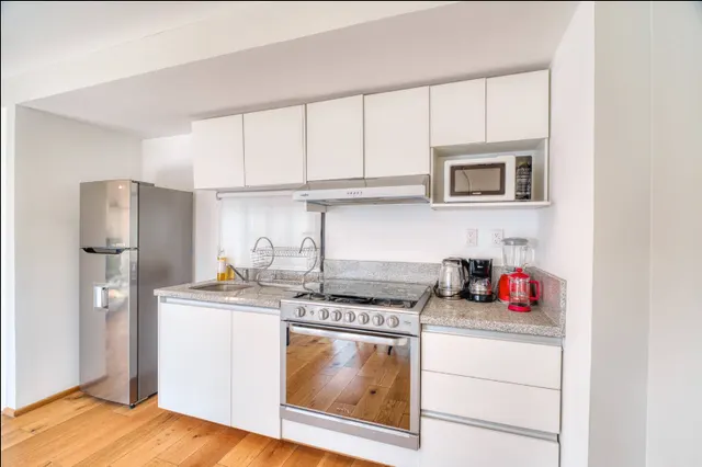 2 bedroom apartment · sleeps 5 (2)