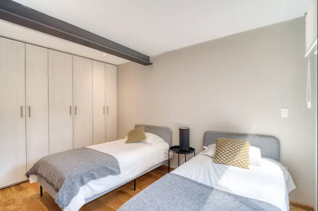 2 bedroom apartment · sleeps 5 (2)