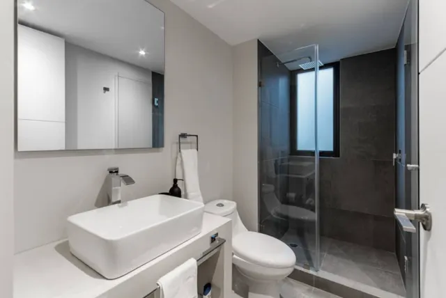 2 bedroom apartment · sleeps 5 (2)