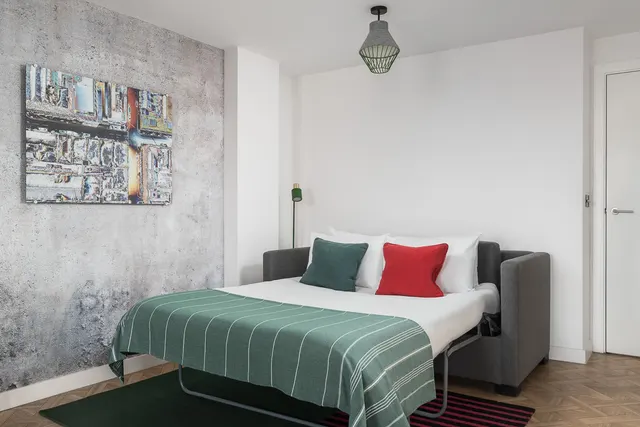 1 bedroom apartment · sleeps 1 (2)