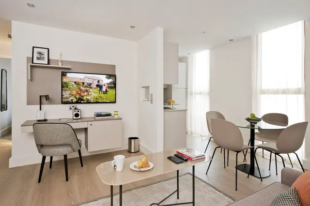 2 bedroom apartment · sleeps 4