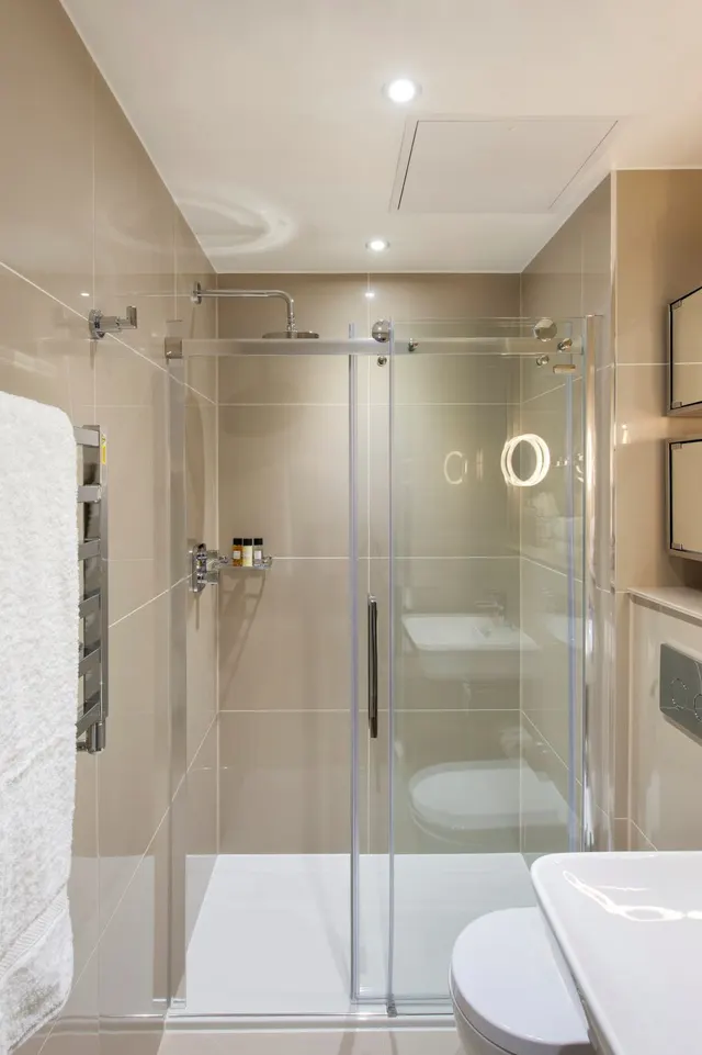 2 bedroom apartment · sleeps 4
