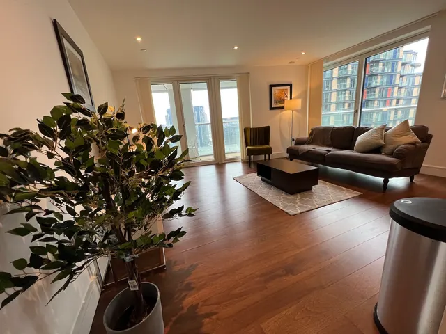 2 bedroom apartment · sleeps 6