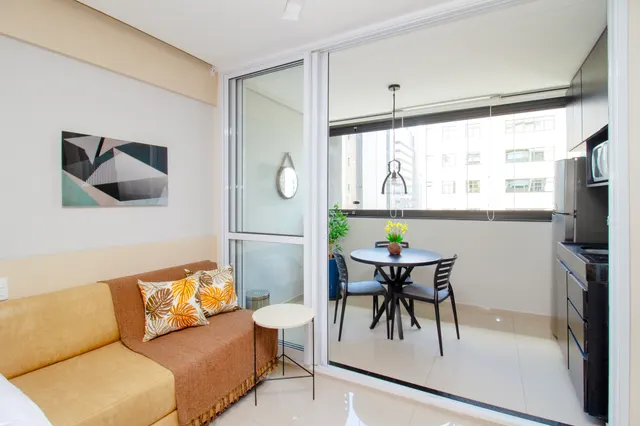VN Gomes de Carvalho by Six Stays