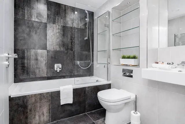 2 bedroom apartment