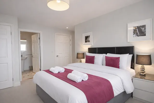 2 bedroom apartment