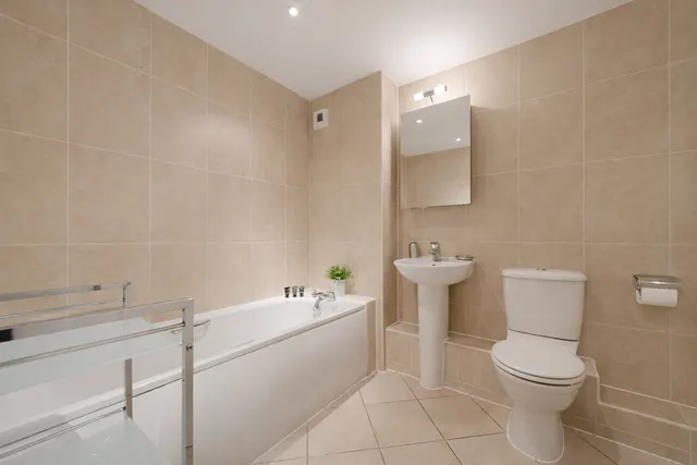 2 bedroom apartment