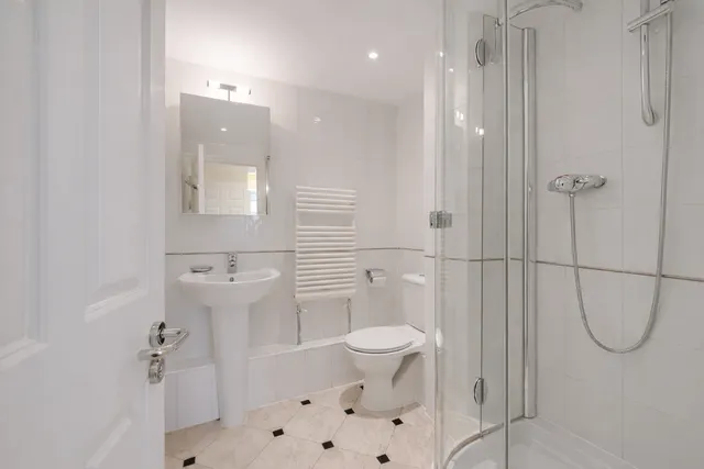 2 bedroom apartment